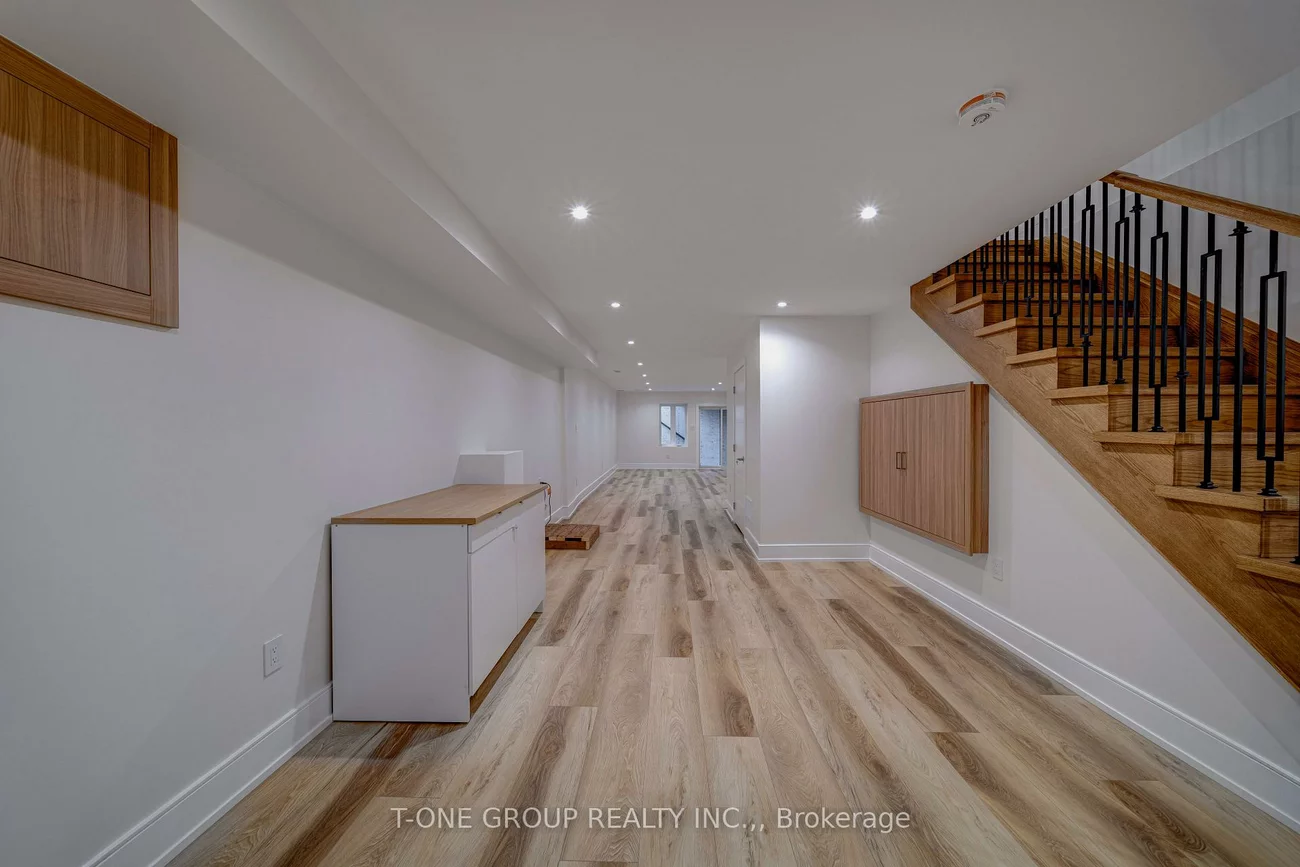 442, Margueretta, Dovercourt-Wallace Emerson-Junction, Toronto