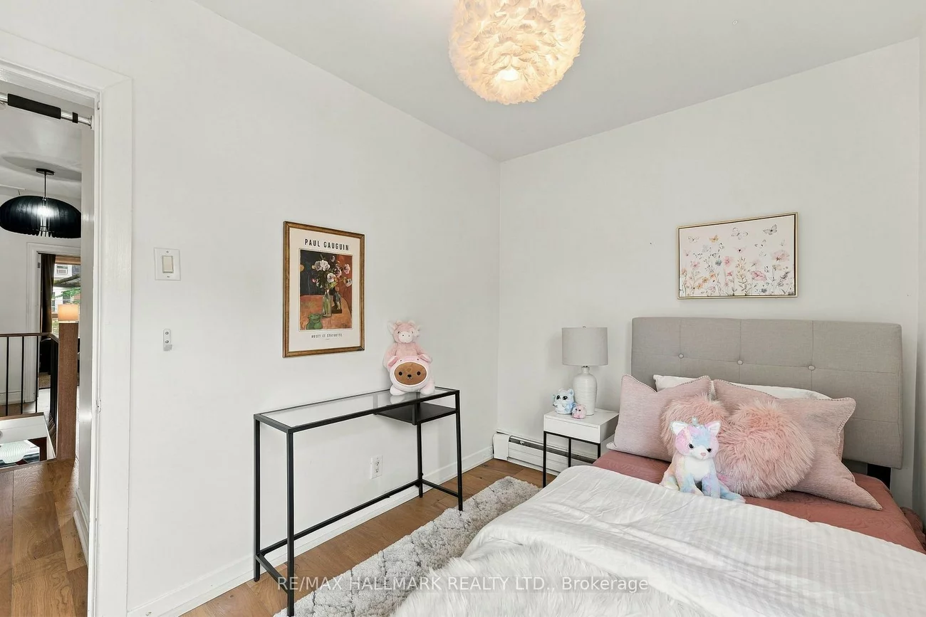 31, Wright, Roncesvalles, Toronto