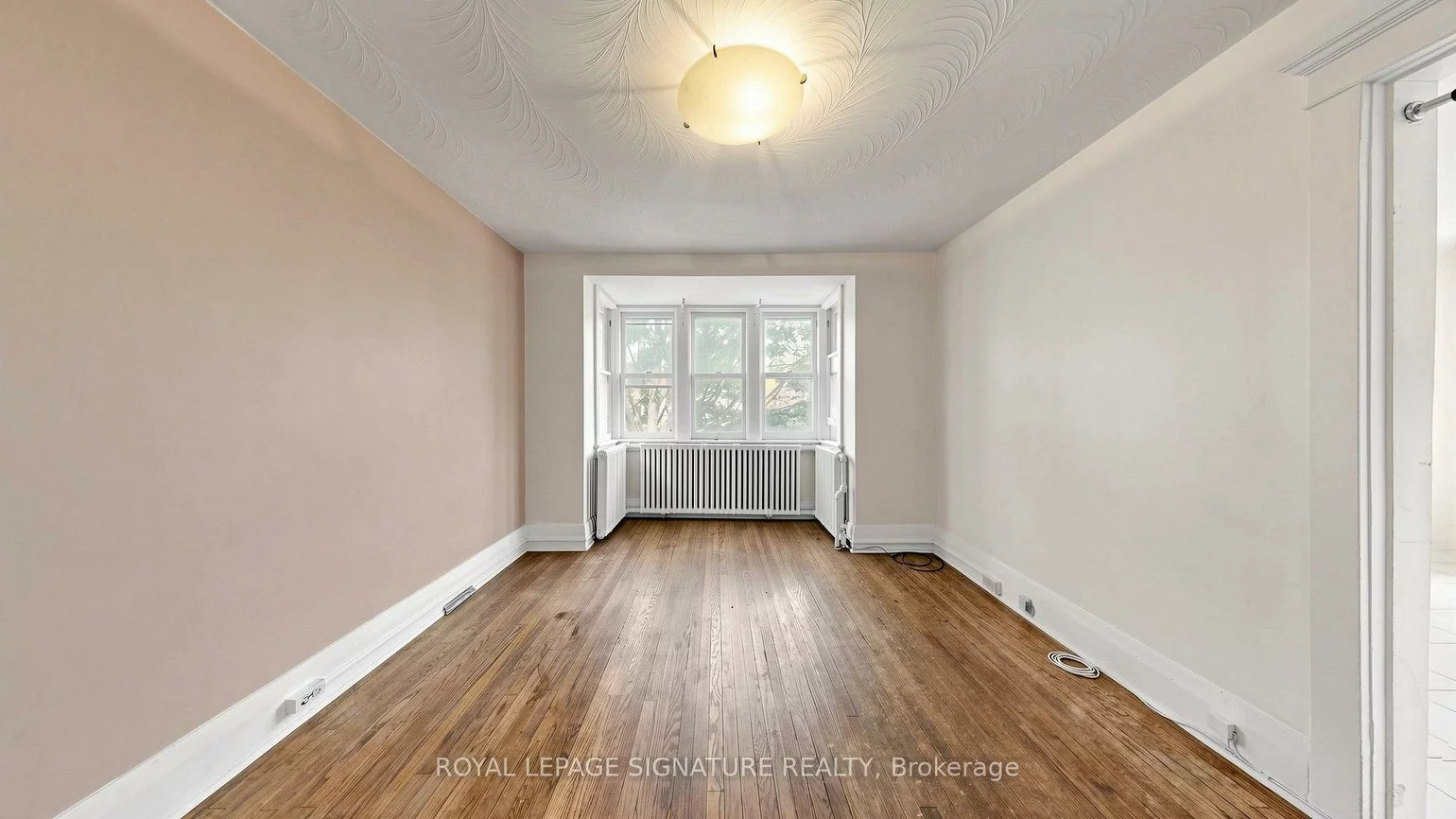 132, Marion, Roncesvalles, Toronto