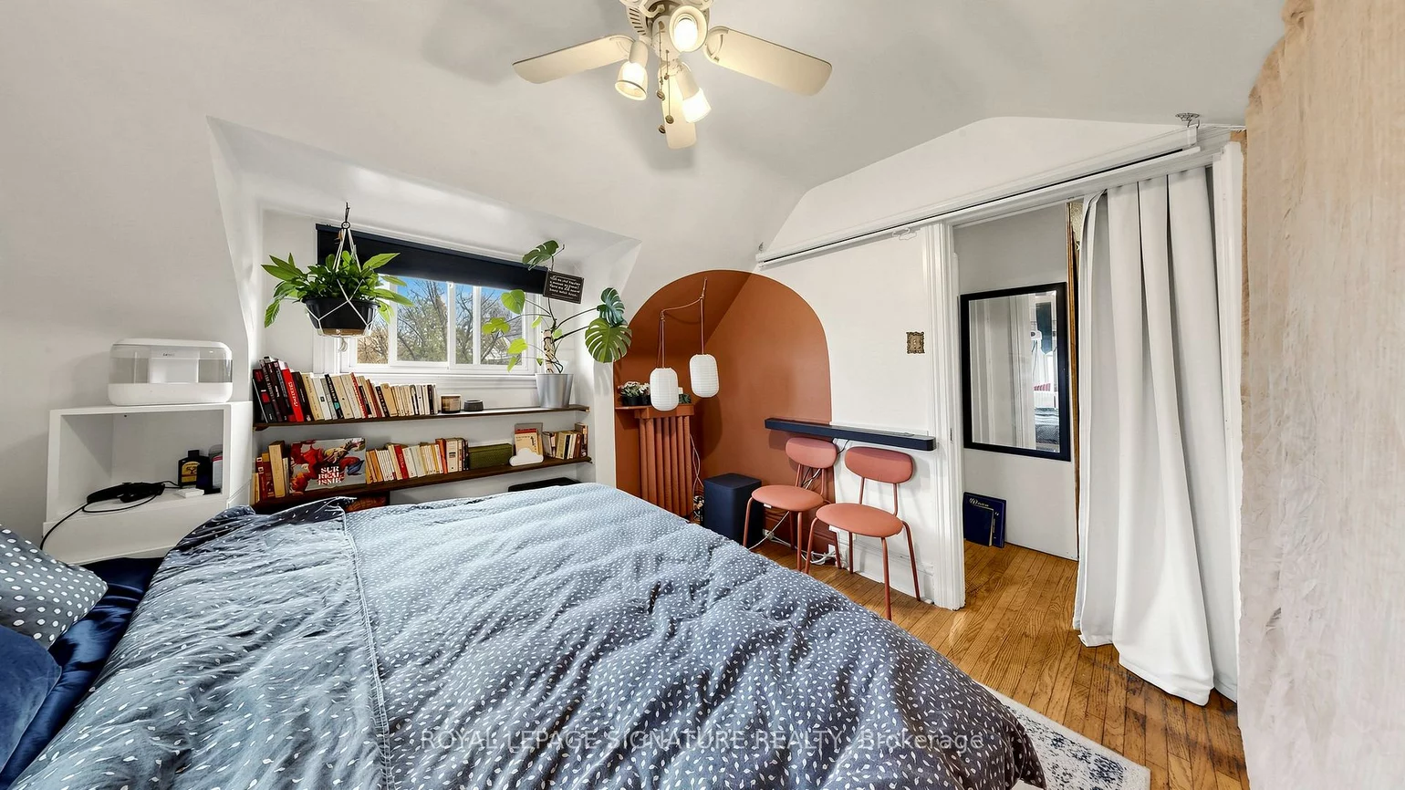 132, Marion, Roncesvalles, Toronto