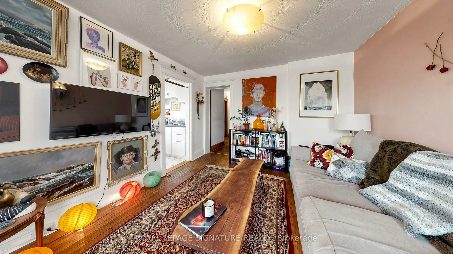 132, Marion, Roncesvalles, Toronto