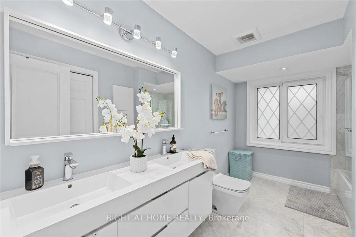 437, The Kingsway, Edenbridge-Humber Valley, Toronto