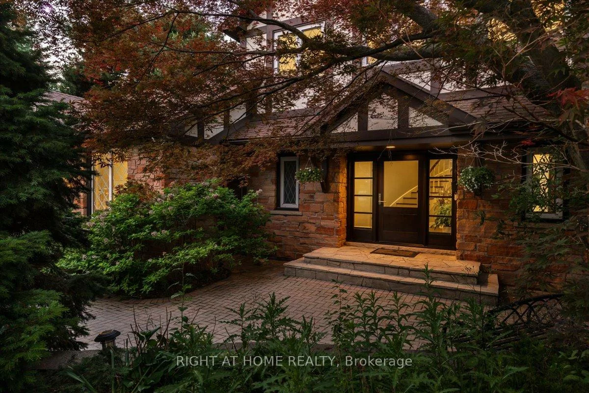 437, The Kingsway, Edenbridge-Humber Valley, Toronto