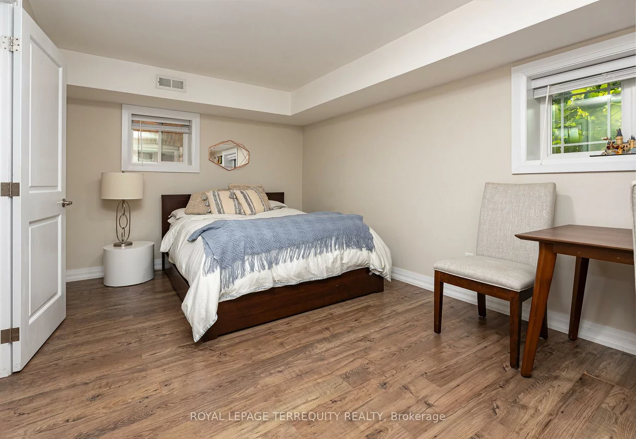 151, Brookside, Runnymede-Bloor West Village, Toronto