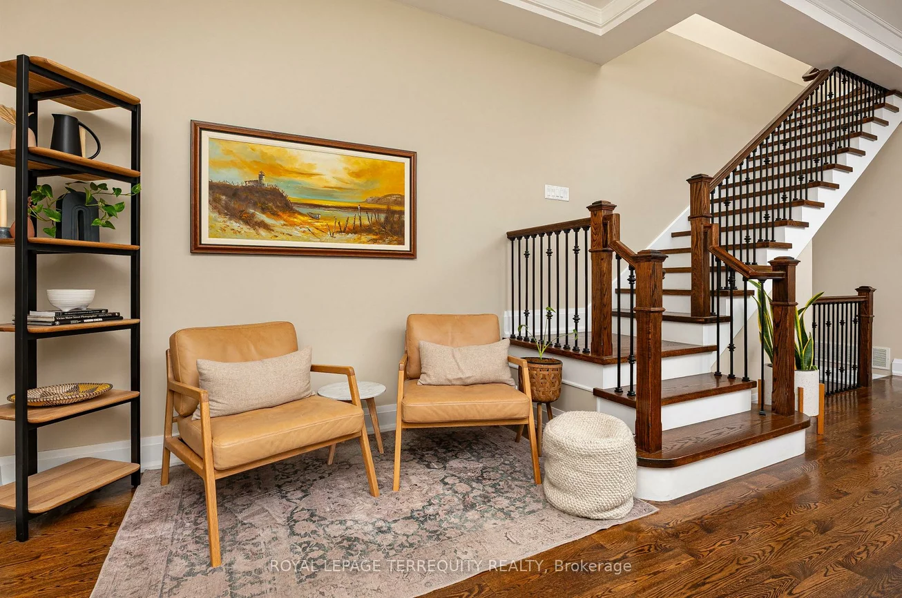 151, Brookside, Runnymede-Bloor West Village, Toronto