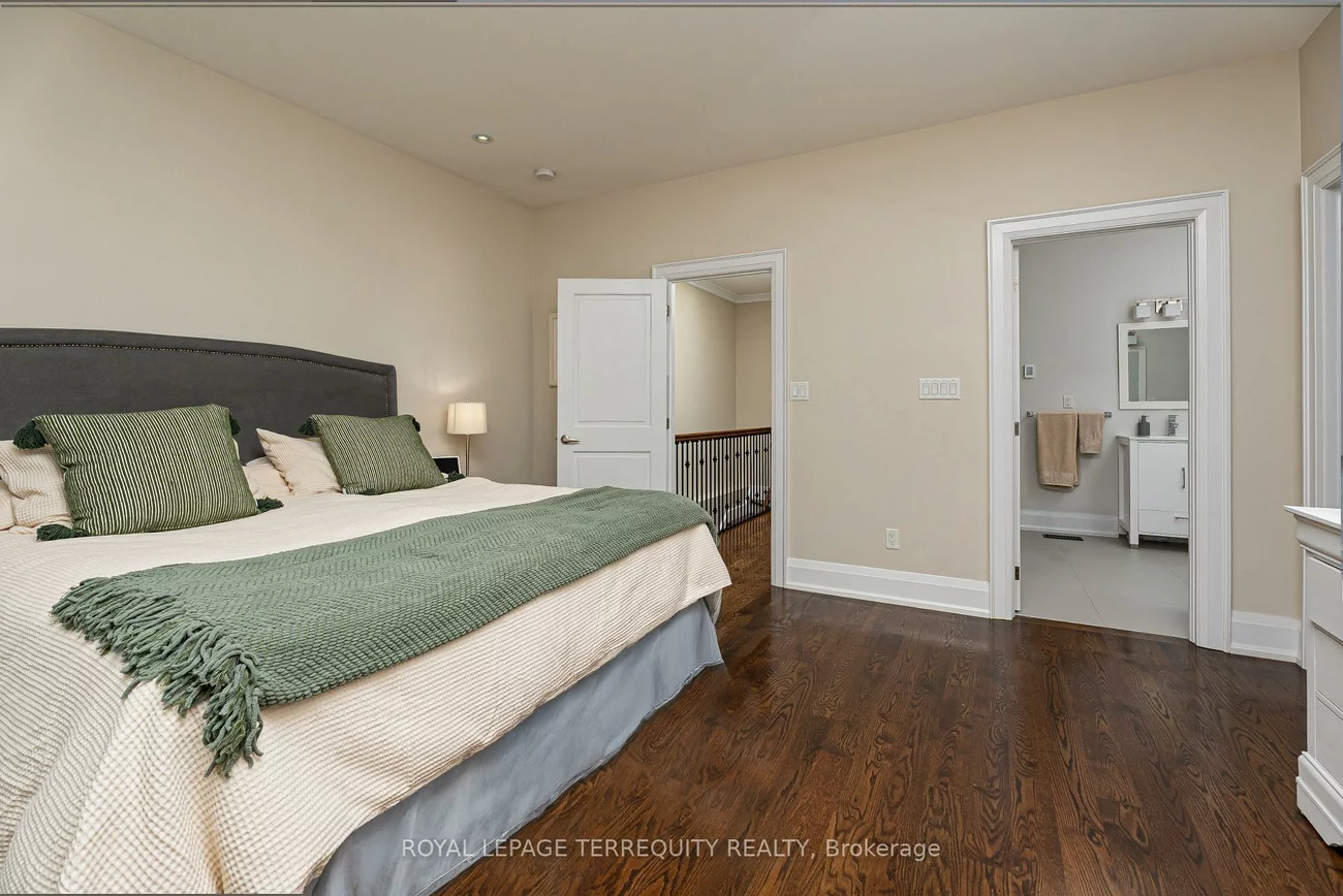 151, Brookside, Runnymede-Bloor West Village, Toronto