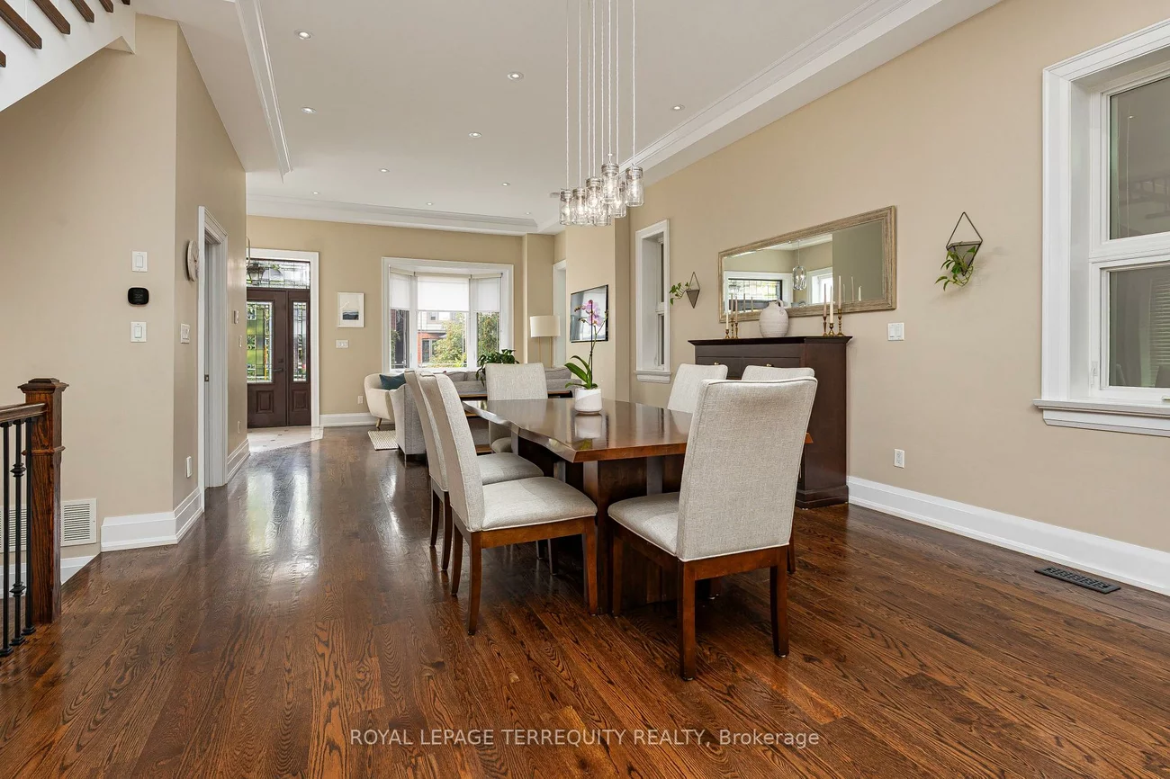 151, Brookside, Runnymede-Bloor West Village, Toronto