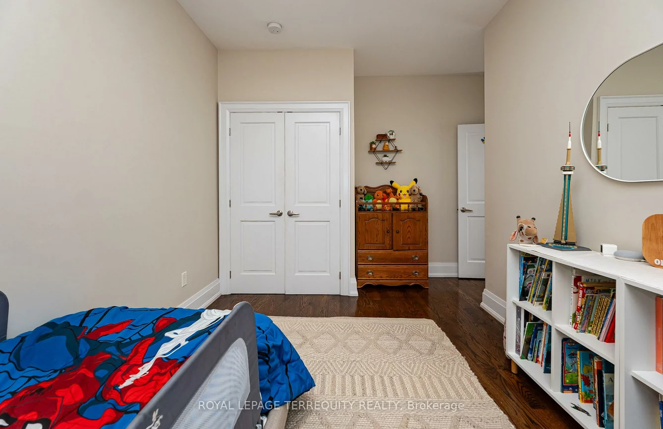 151, Brookside, Runnymede-Bloor West Village, Toronto