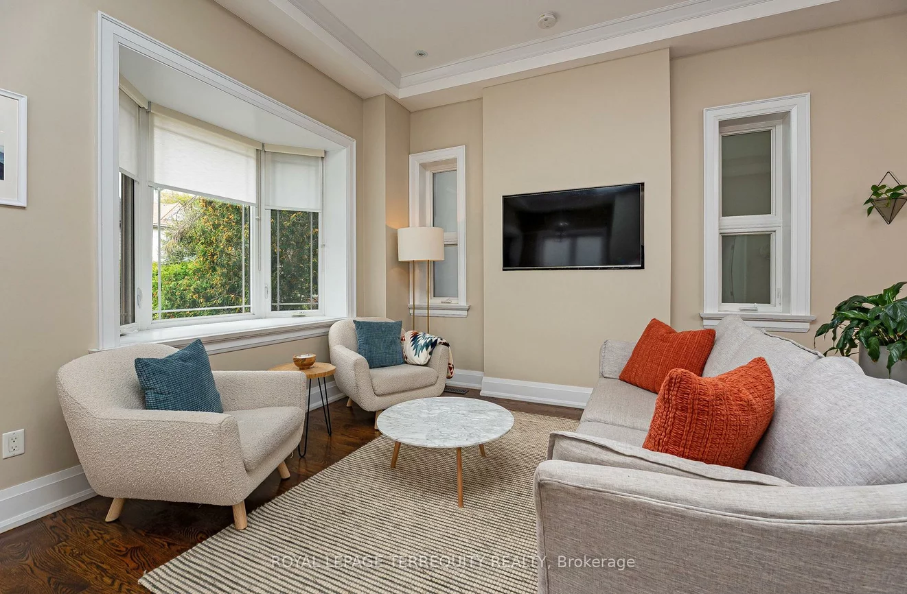 151, Brookside, Runnymede-Bloor West Village, Toronto