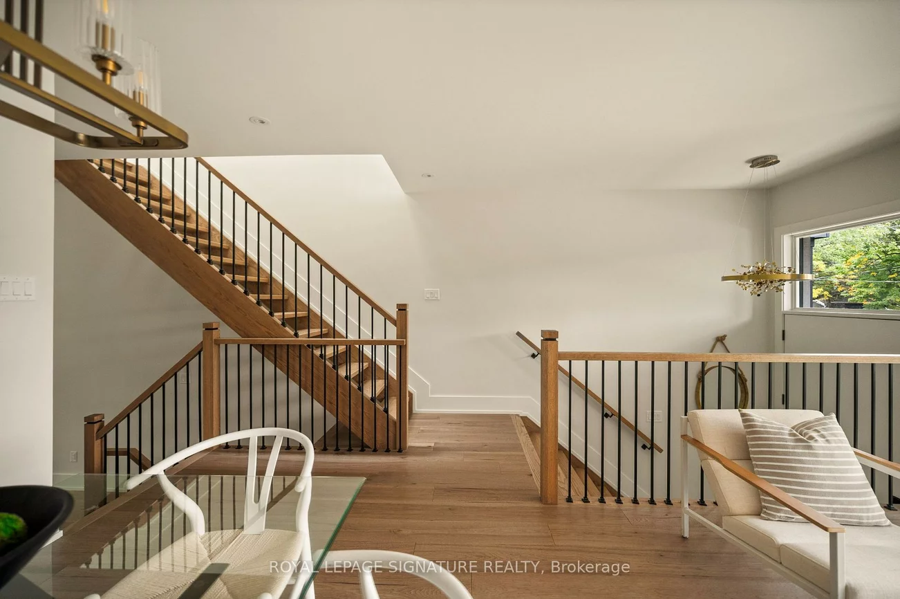 62, Ash, Long Branch, Toronto