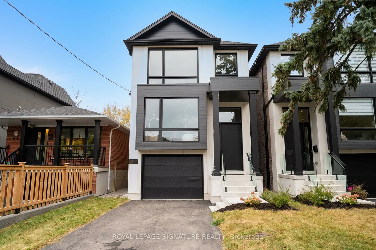 62, Ash, Long Branch, Toronto
