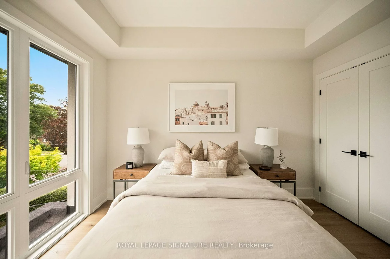 62, Ash, Long Branch, Toronto