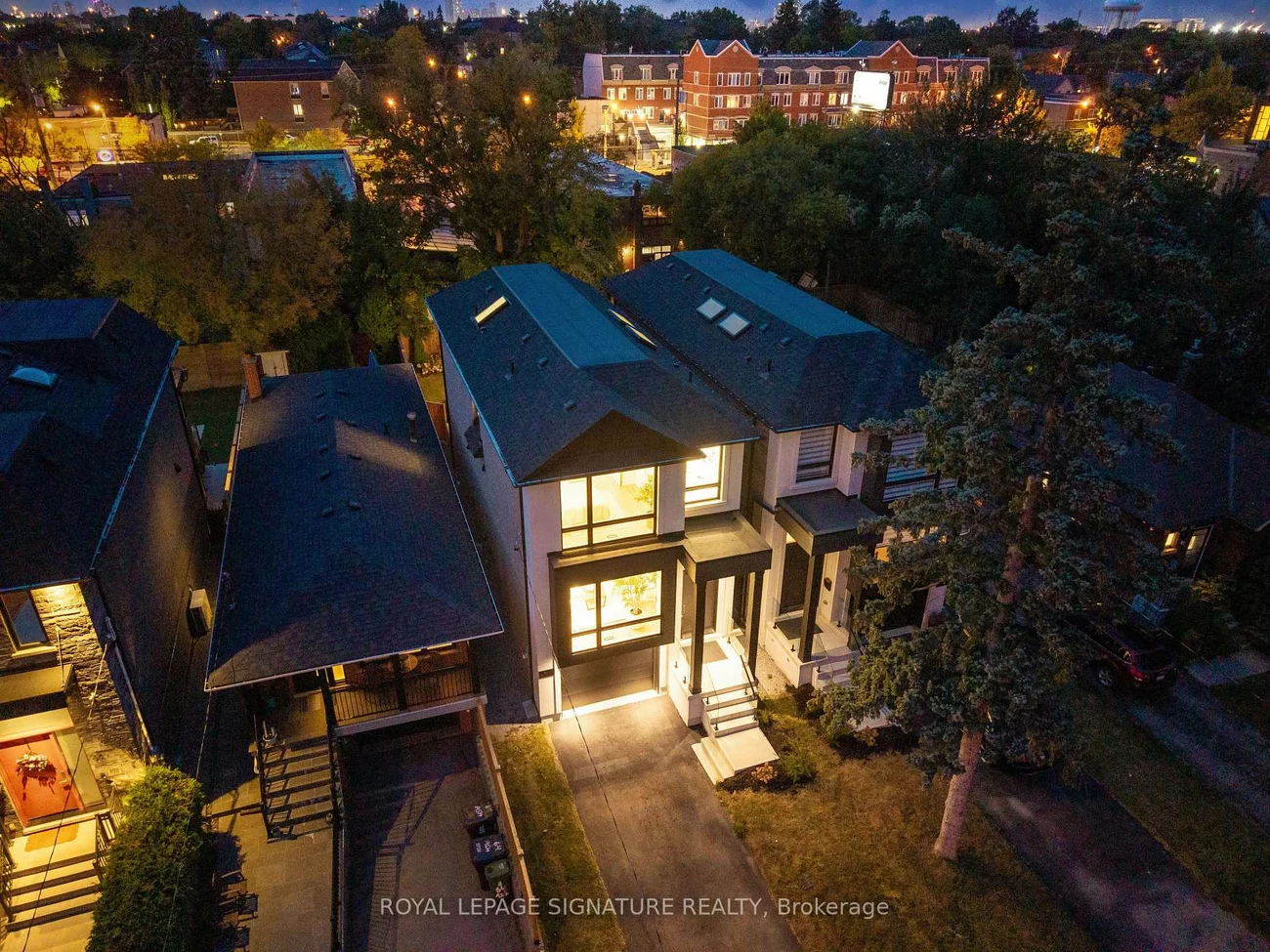 62, Ash, Long Branch, Toronto