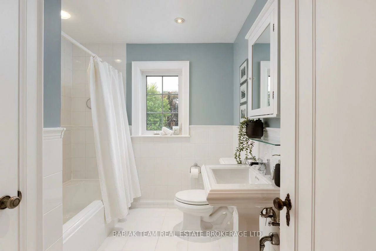 15, Bridgeview, Lambton Baby Point, Toronto
