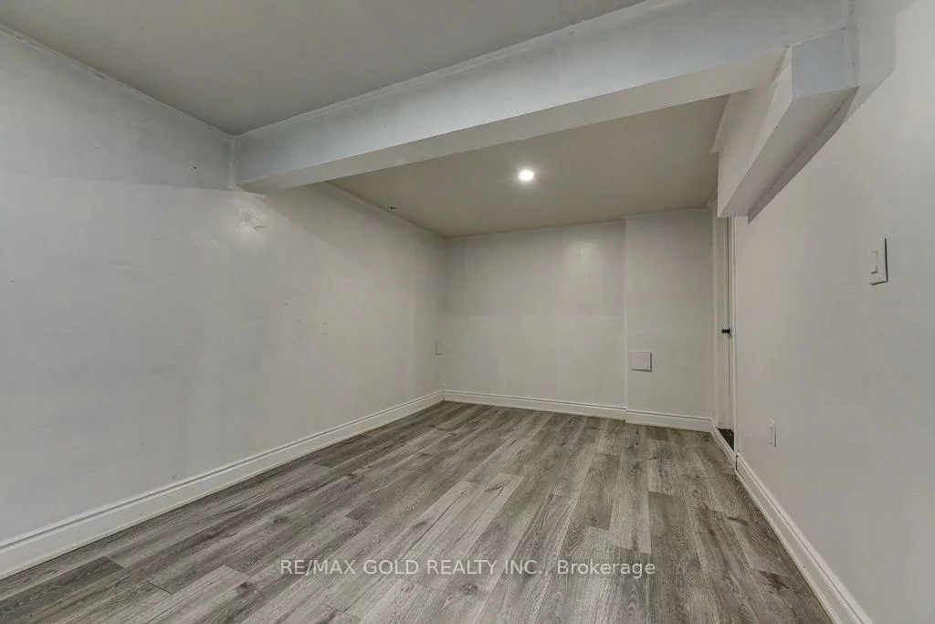 22, Kittiwake, West Humber-Clairville, Toronto