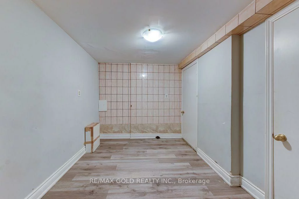 22, Kittiwake, West Humber-Clairville, Toronto