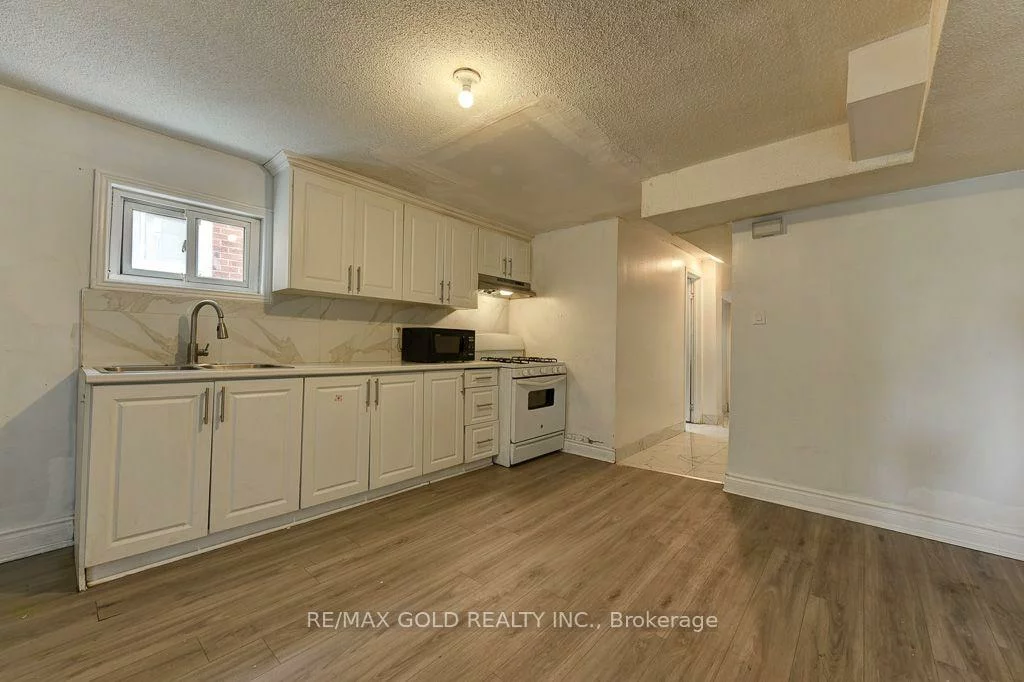 22, Kittiwake, West Humber-Clairville, Toronto