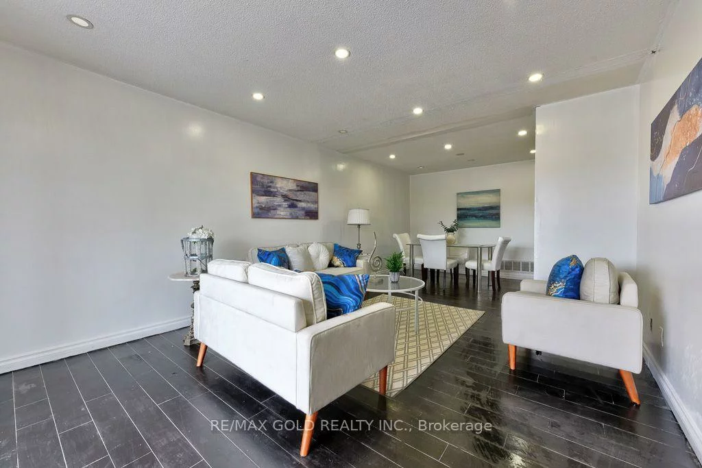22, Kittiwake, West Humber-Clairville, Toronto