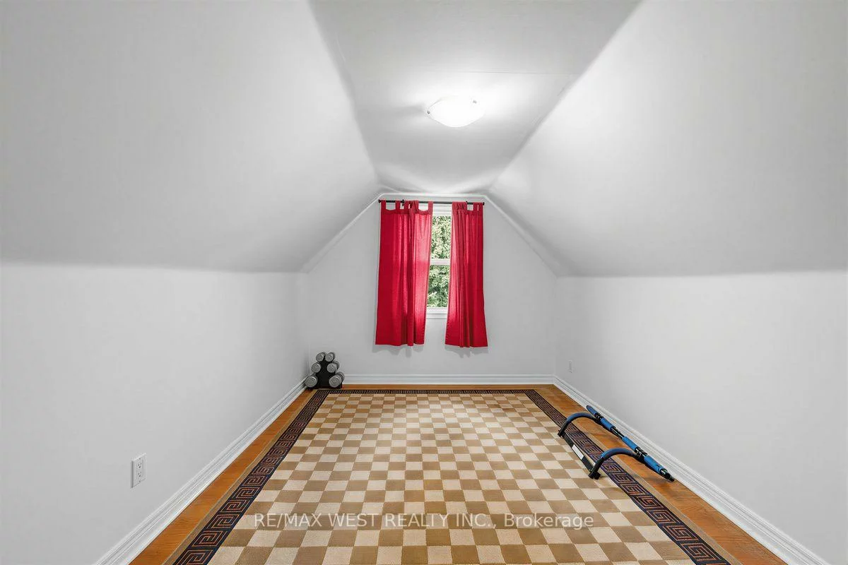66, Bristol, Dovercourt-Wallace Emerson-Junction, Toronto