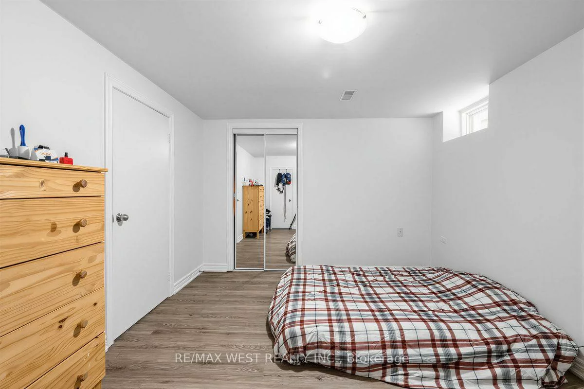 66, Bristol, Dovercourt-Wallace Emerson-Junction, Toronto