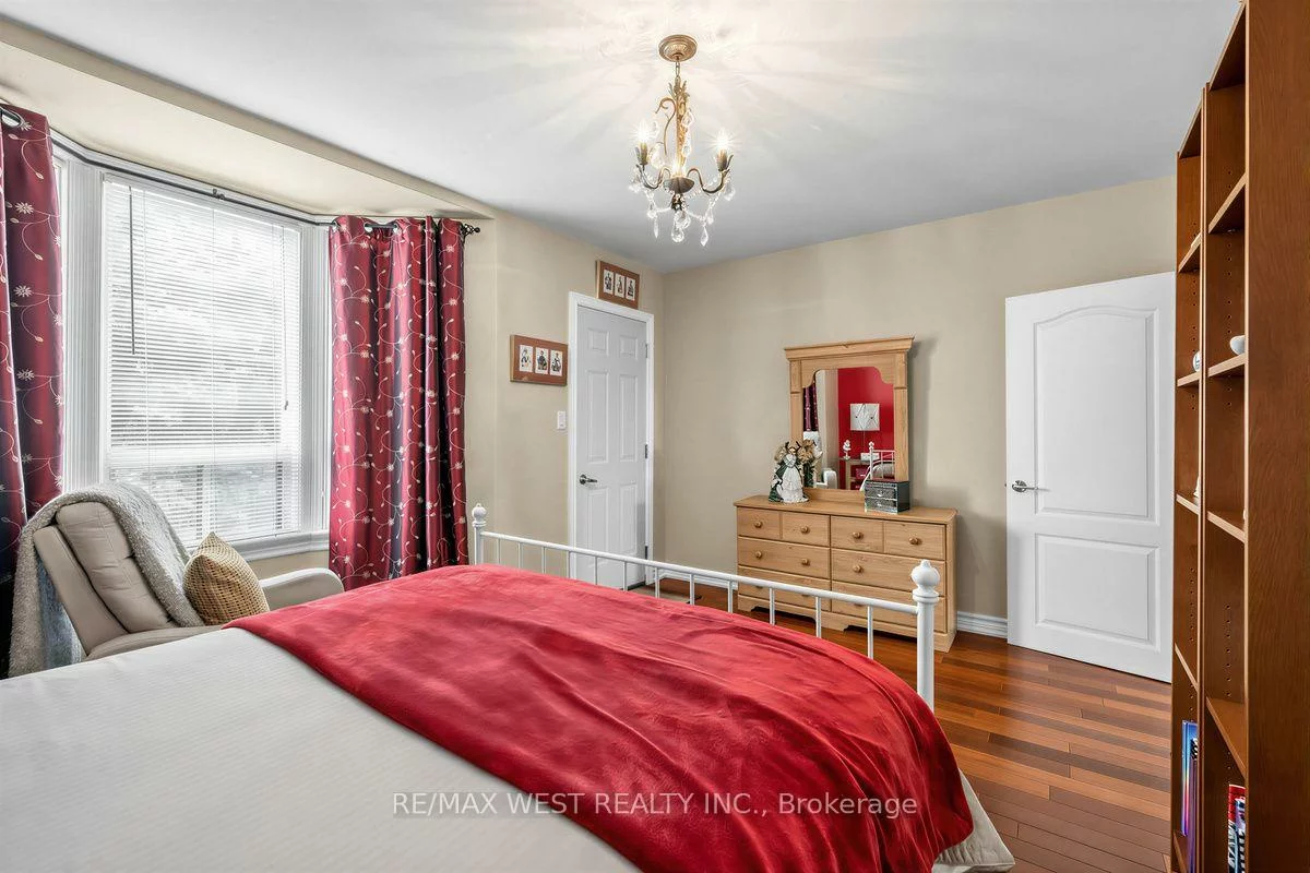 66, Bristol, Dovercourt-Wallace Emerson-Junction, Toronto