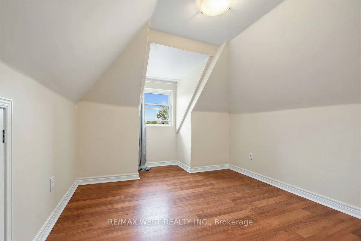 66, Bristol, Dovercourt-Wallace Emerson-Junction, Toronto