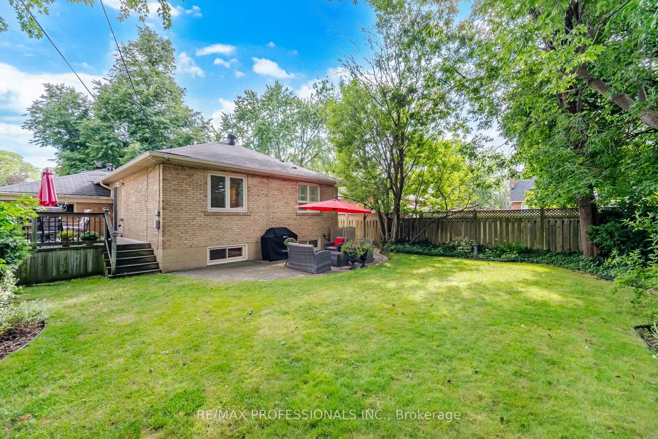 8, Beaverbrook, Princess-Rosethorn, Toronto
