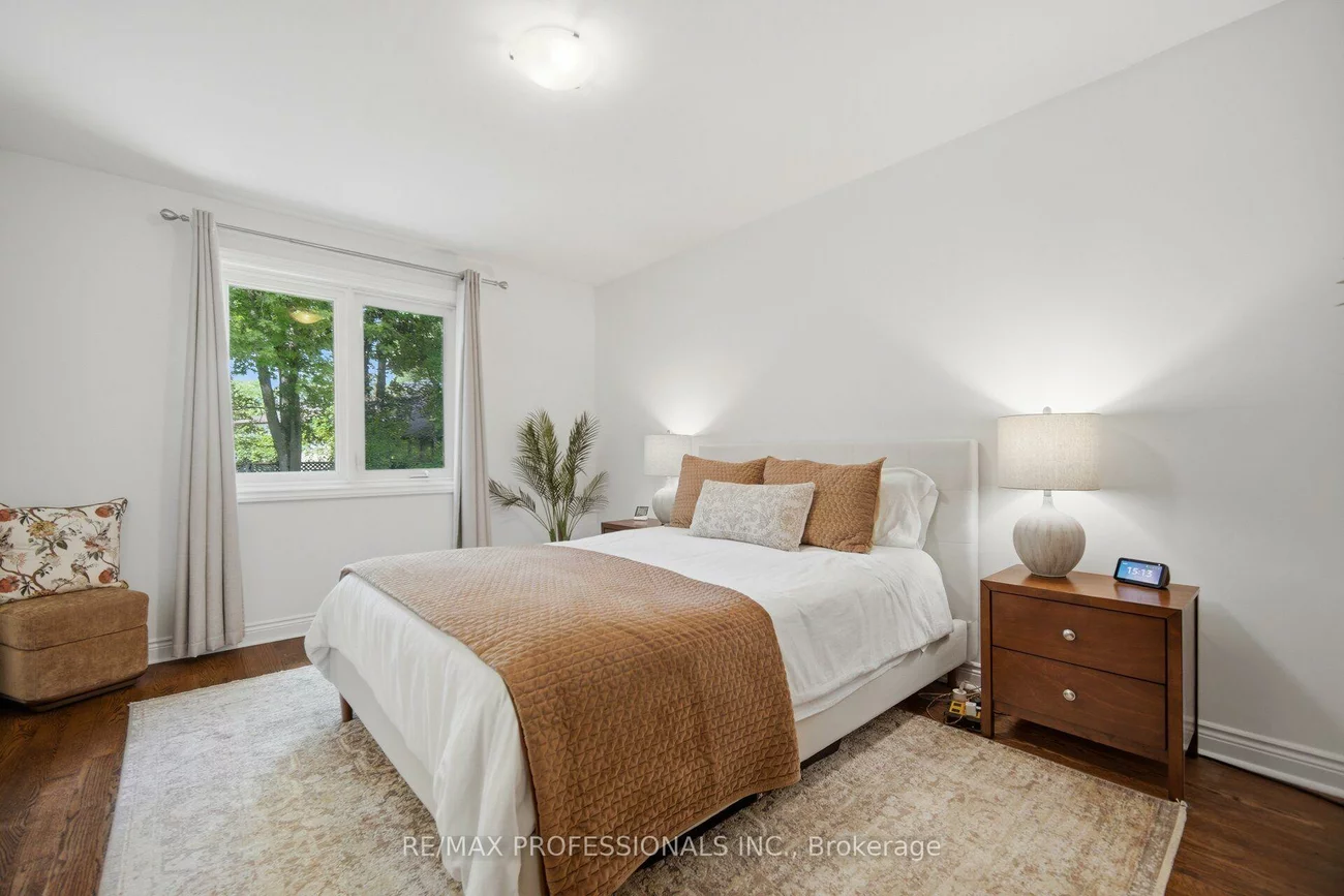 8, Beaverbrook, Princess-Rosethorn, Toronto