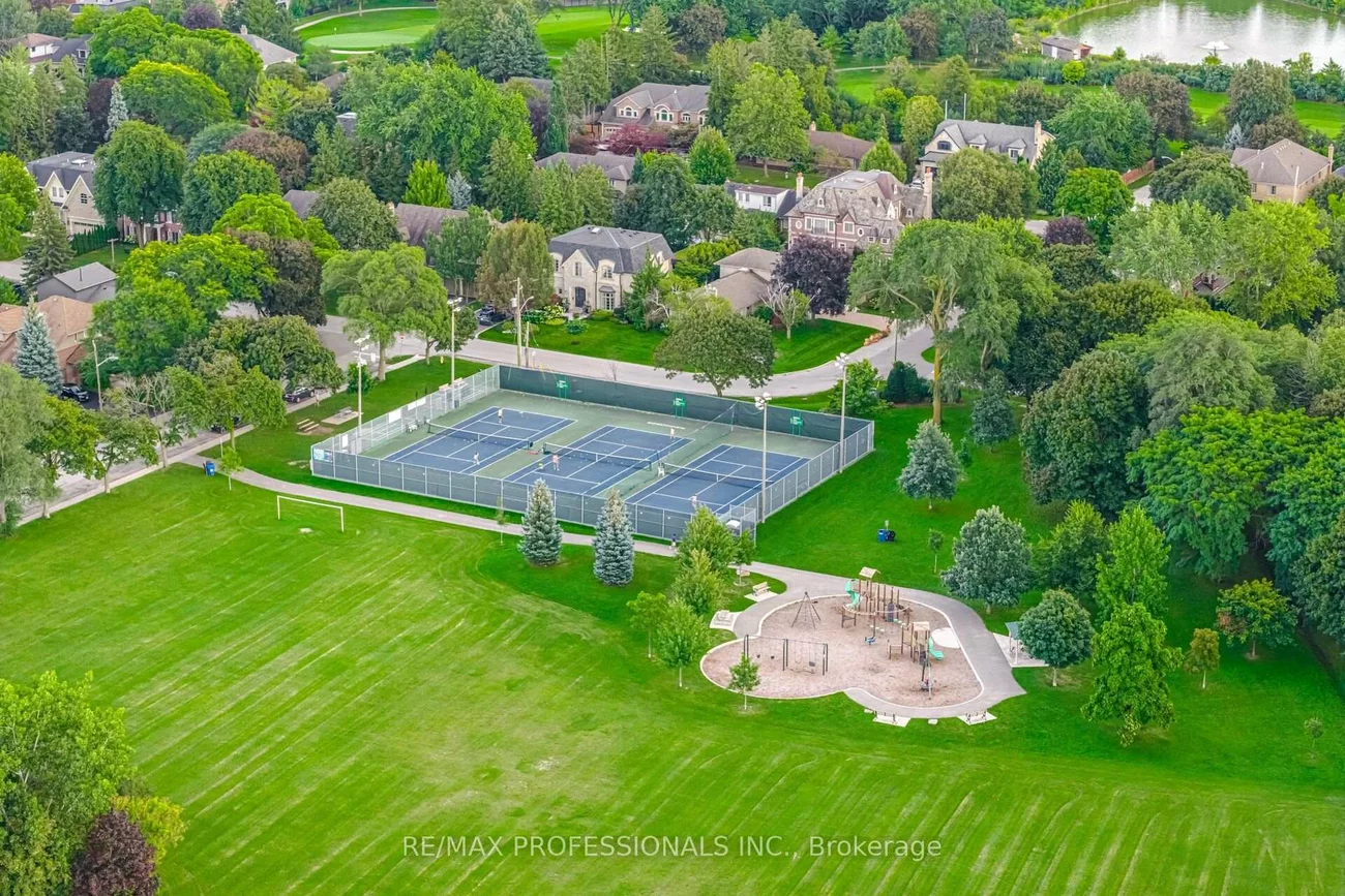 8, Beaverbrook, Princess-Rosethorn, Toronto