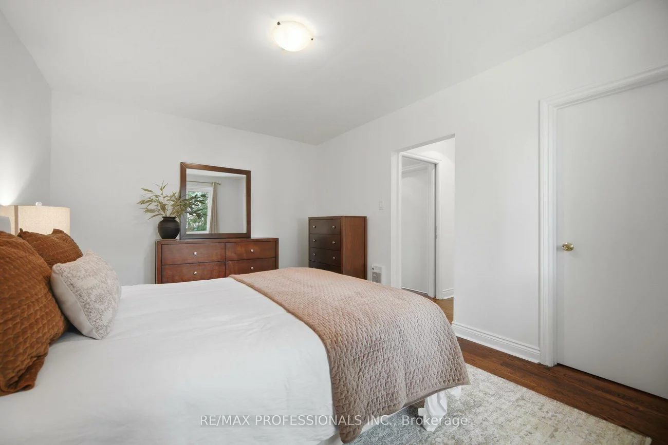 8, Beaverbrook, Princess-Rosethorn, Toronto