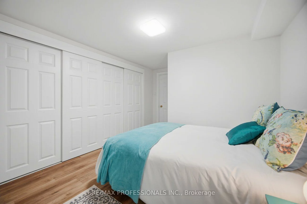 8, Beaverbrook, Princess-Rosethorn, Toronto