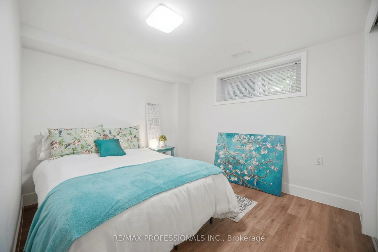 8, Beaverbrook, Princess-Rosethorn, Toronto
