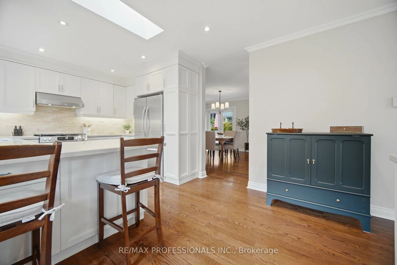 8, Beaverbrook, Princess-Rosethorn, Toronto