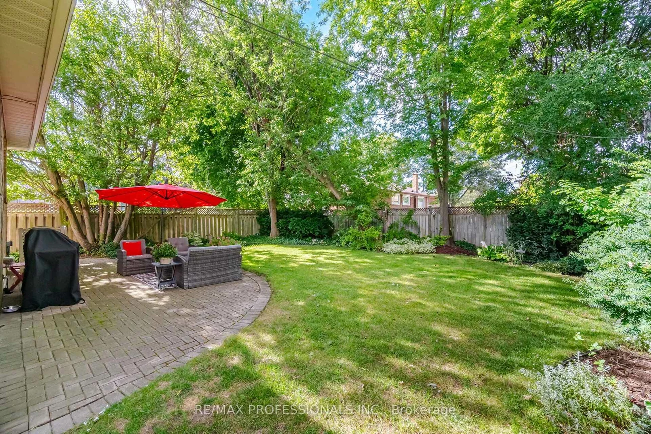 8, Beaverbrook, Princess-Rosethorn, Toronto