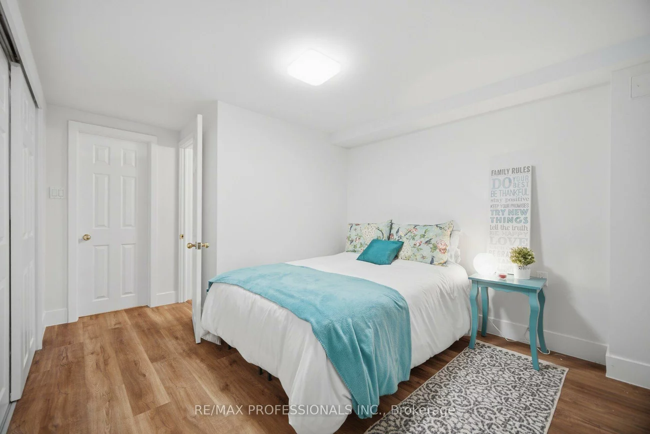 8, Beaverbrook, Princess-Rosethorn, Toronto