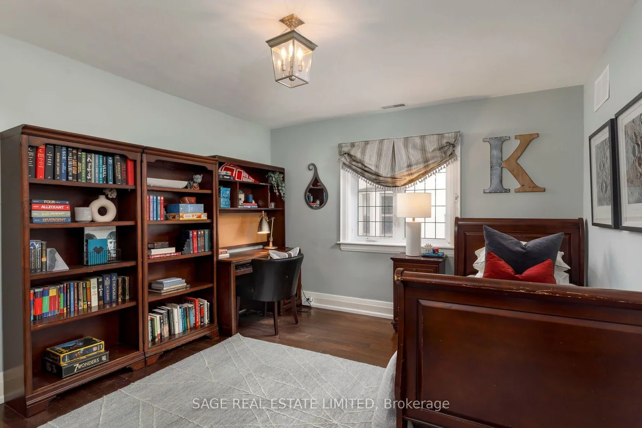 124, Brentwood, Kingsway South, Toronto