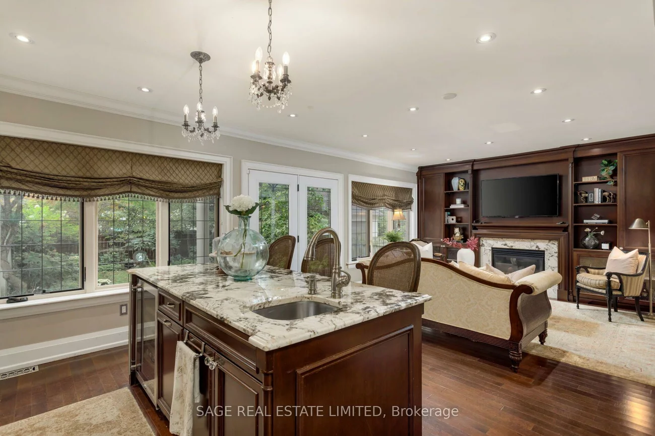 124, Brentwood, Kingsway South, Toronto