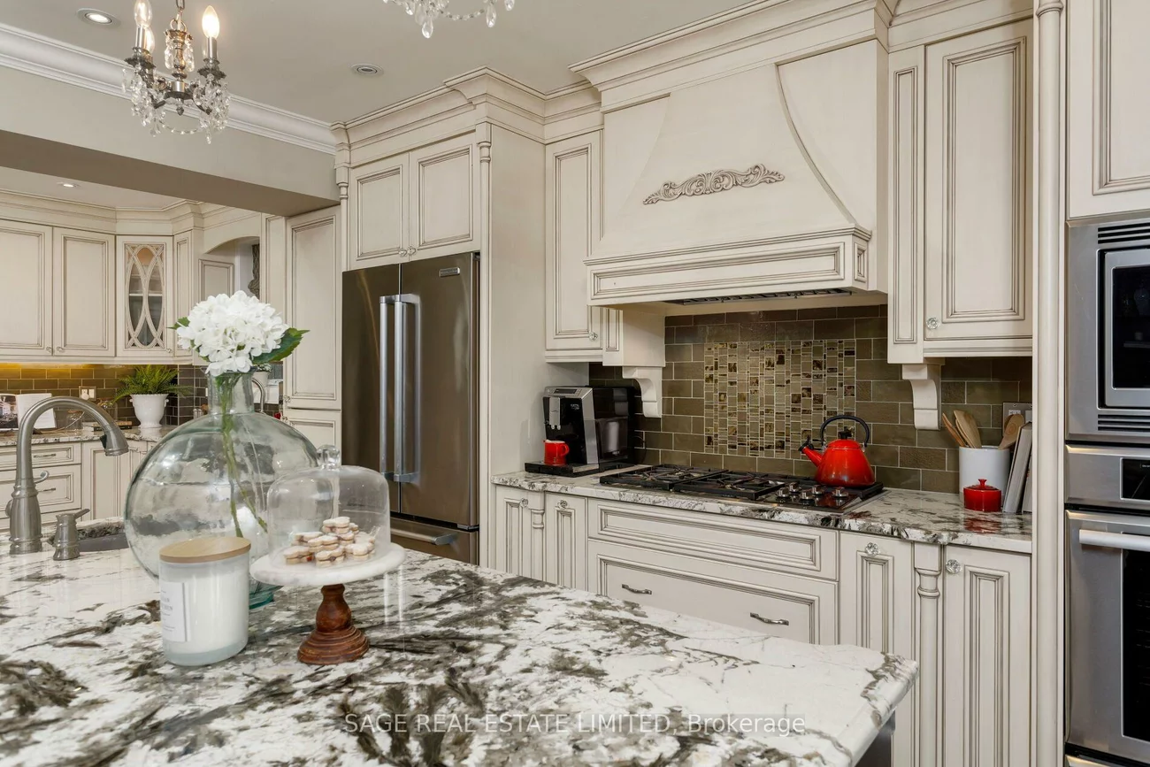 124, Brentwood, Kingsway South, Toronto