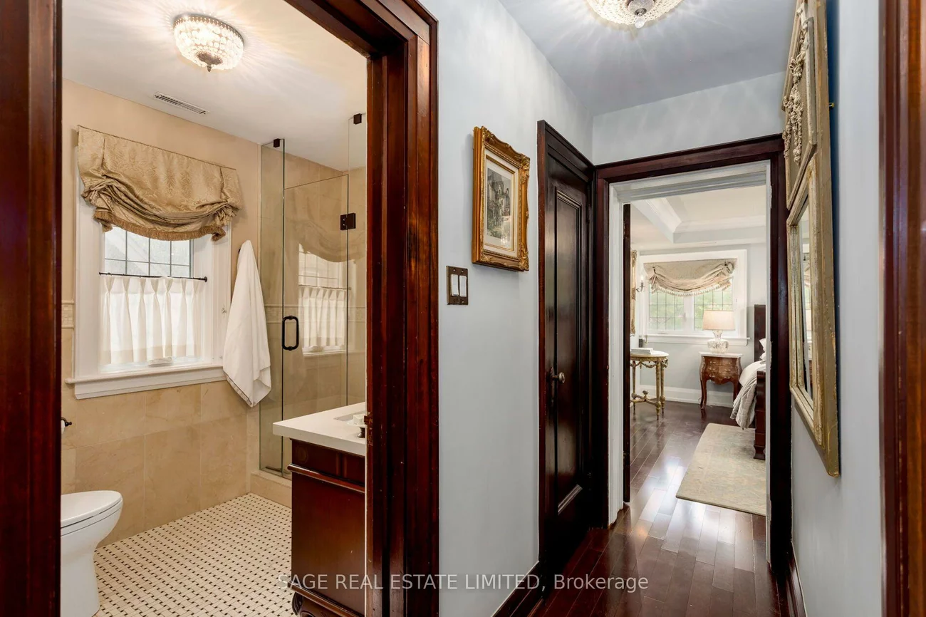 124, Brentwood, Kingsway South, Toronto