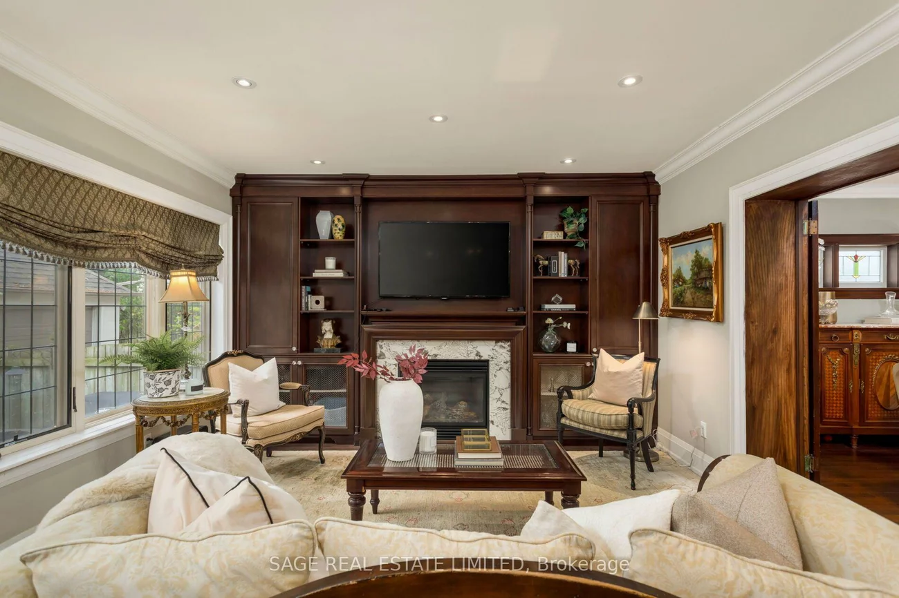 124, Brentwood, Kingsway South, Toronto