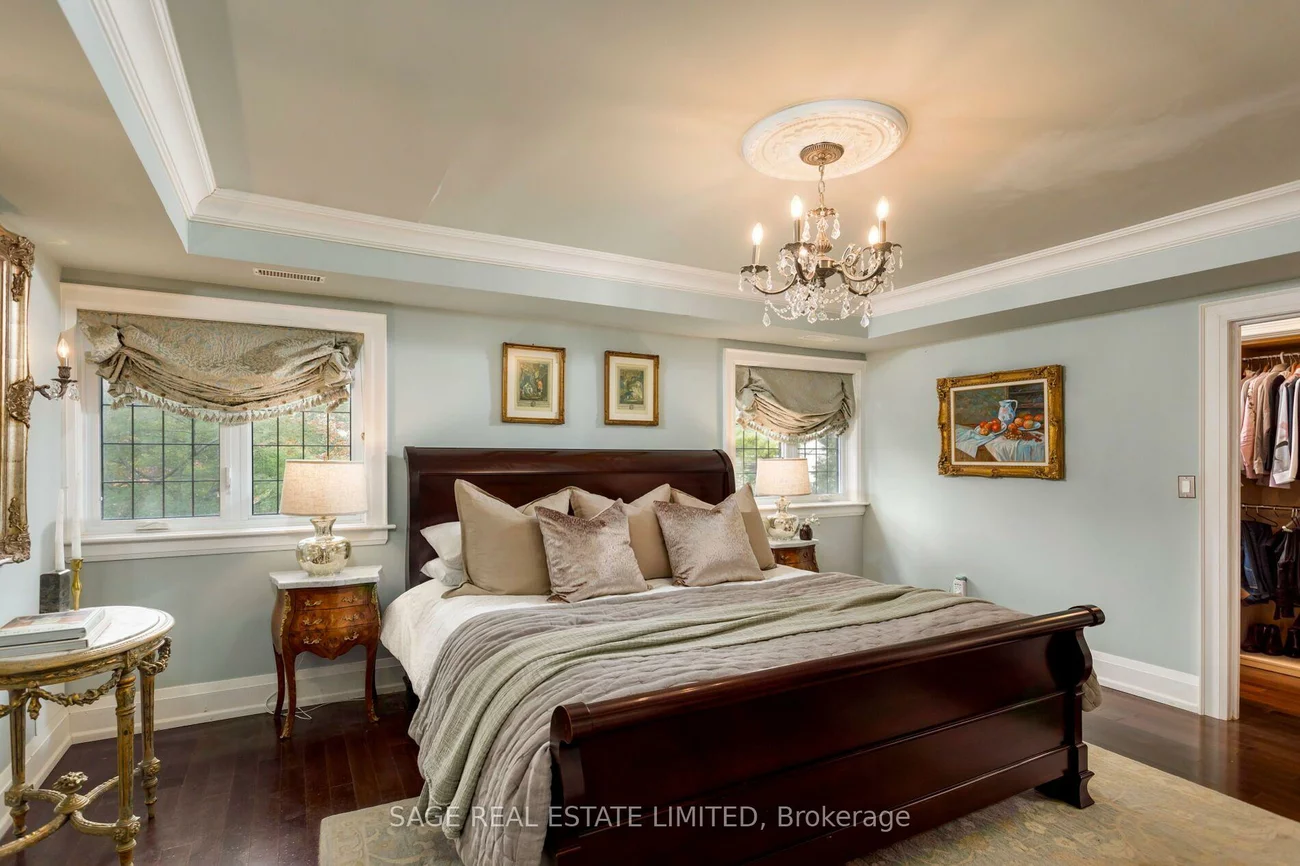 124, Brentwood, Kingsway South, Toronto