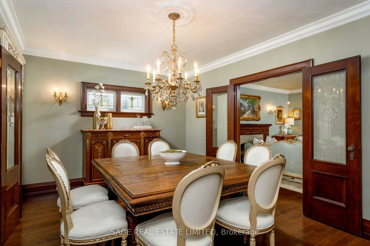 124, Brentwood, Kingsway South, Toronto