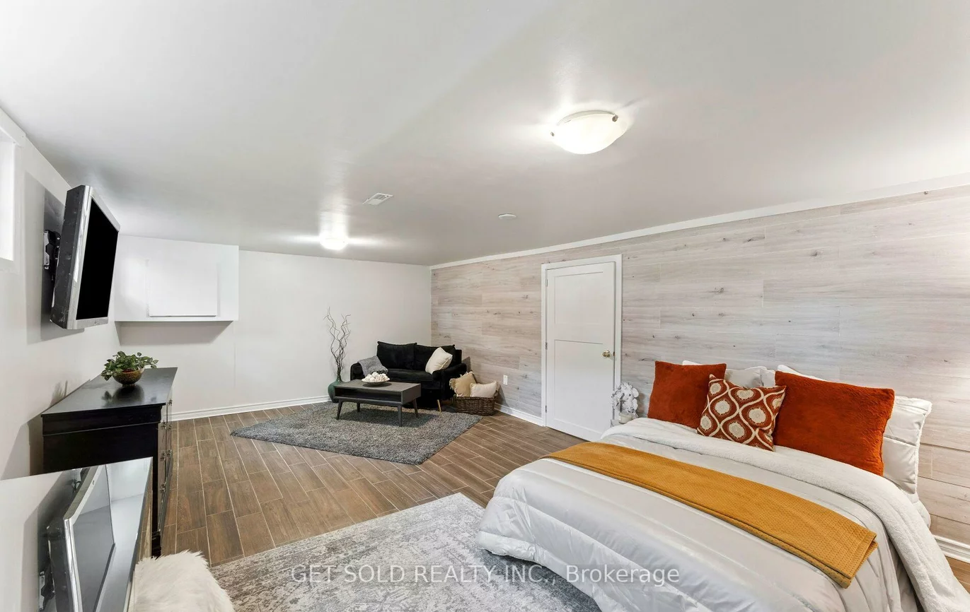 7, Watercliffe, Rexdale-Kipling, Toronto