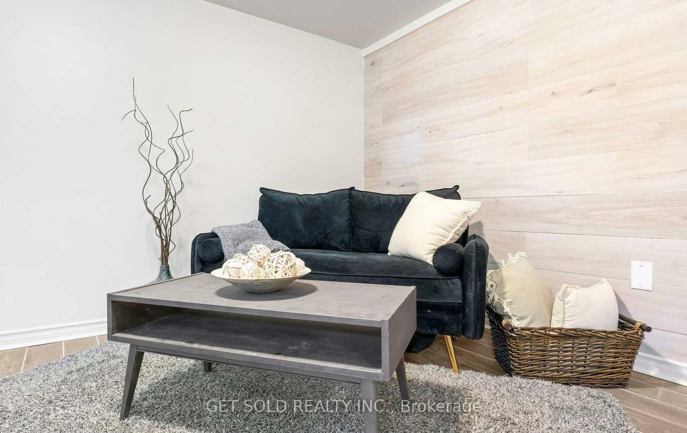 7, Watercliffe, Rexdale-Kipling, Toronto