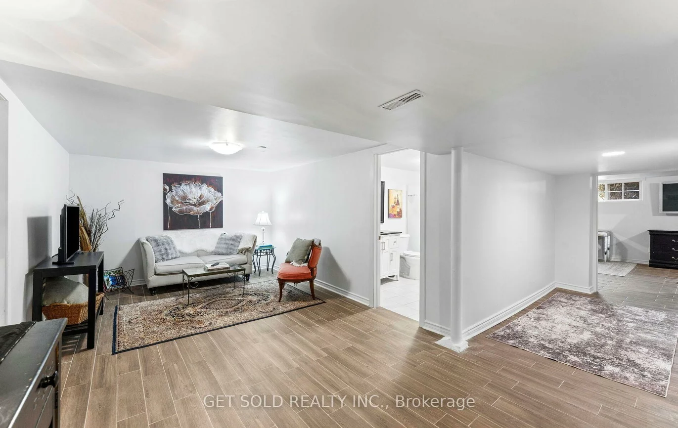 7, Watercliffe, Rexdale-Kipling, Toronto