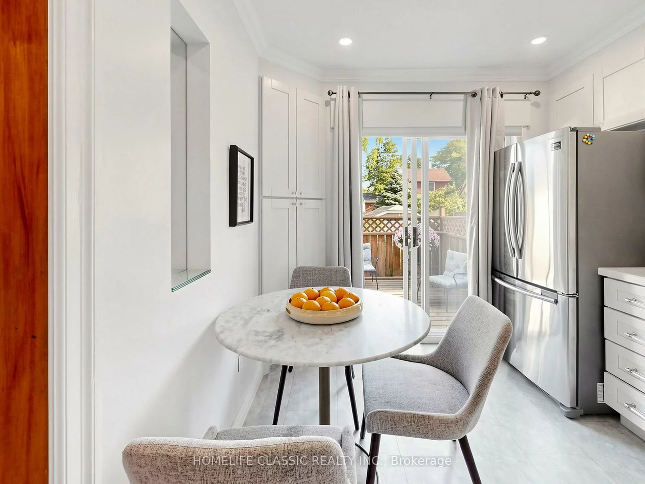 25, Dartmouth, Mimico, Toronto