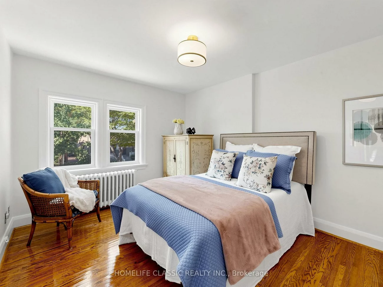 25, Dartmouth, Mimico, Toronto