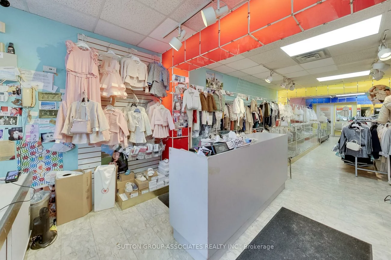 1181-1183, St Clair, Corso Italia-Davenport, Toronto