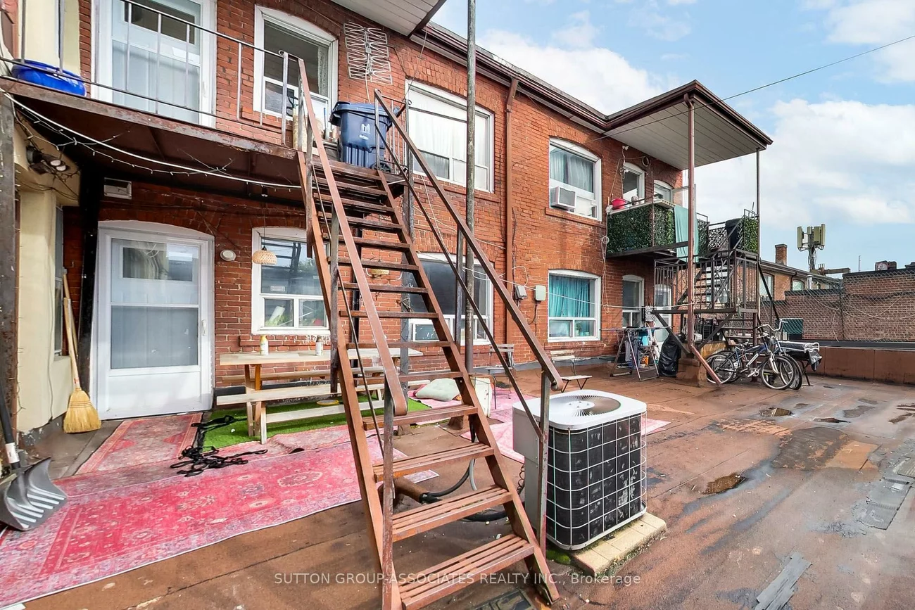 1181-1183, St Clair, Corso Italia-Davenport, Toronto