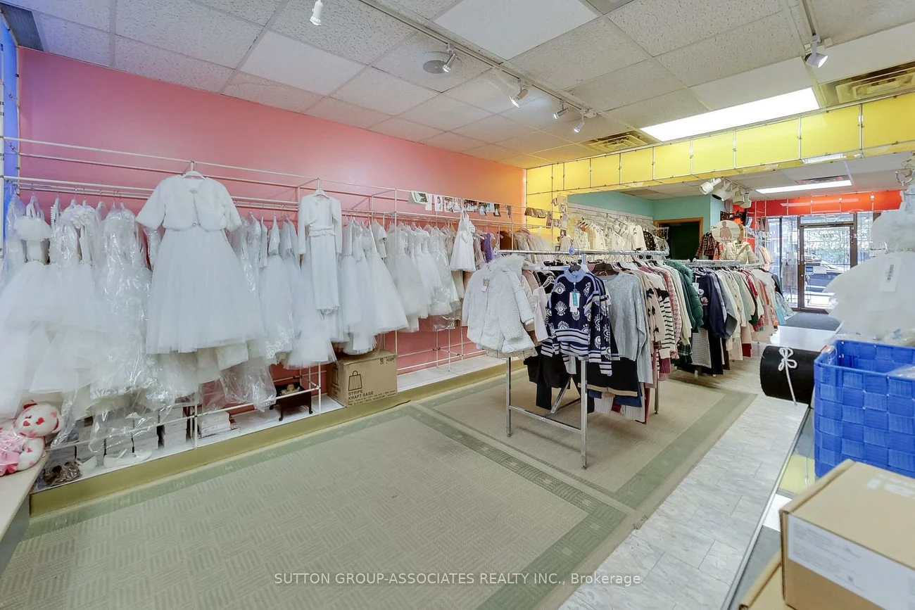 1181-1183, St Clair, Corso Italia-Davenport, Toronto
